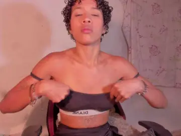 Bad-girl-xxx  live sex cam