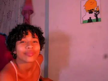 Bad-girl-xxx  live sex cam