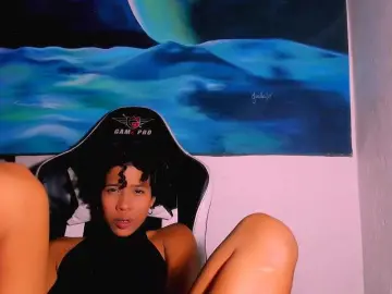 Bad-girl-xxx  live sex cam