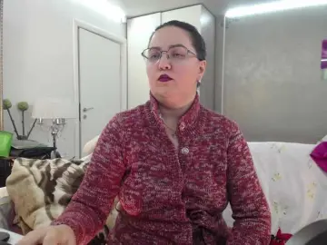ILoveToFeelU  live sex cam
