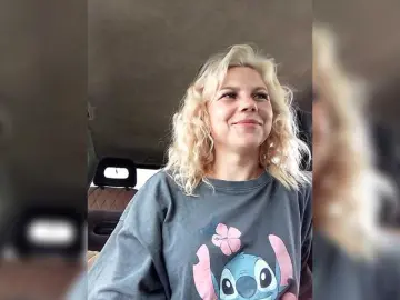 Mur-MurMeow  live sex cam