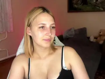 Alyonacuttie  live sex cam