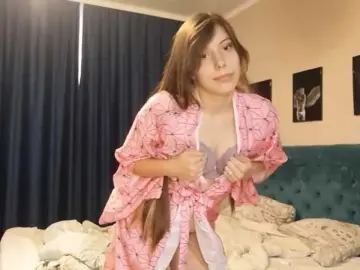 CutieLolaBunny  live sex cam