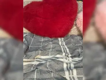 Kitti2918  live sex cam