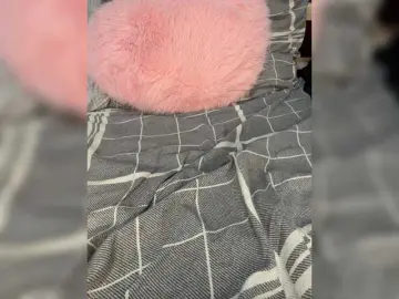 Kitti2918  live sex cam