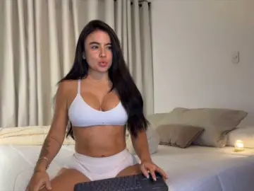 MiiaVega  live sex cam