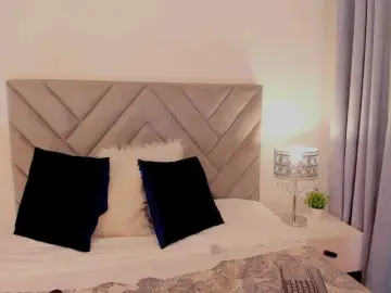 Scarletqueen7  live sex cam