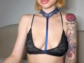 Xoxcat  live sex cam