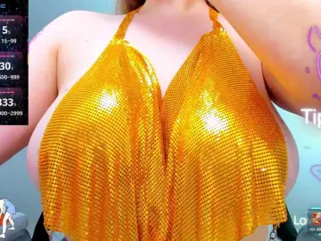 Anyarosses  live sex cam