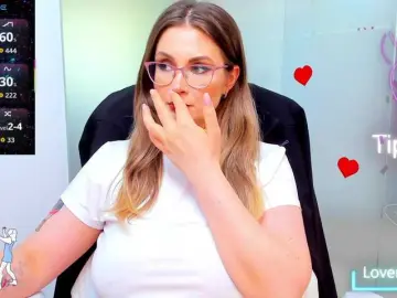 Anyarosses  live sex cam