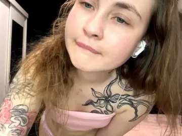 CaroylnBarbier  live sex cam