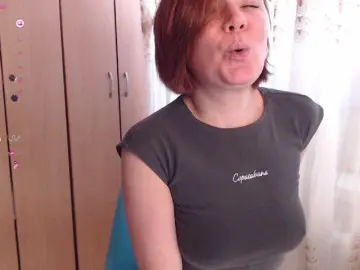 Julia99  live sex cam