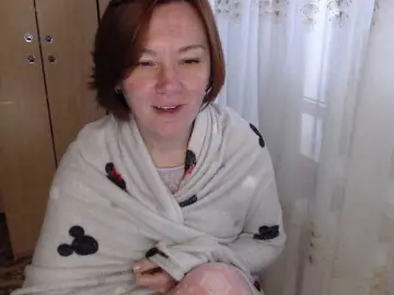 Julia99  live sex cam