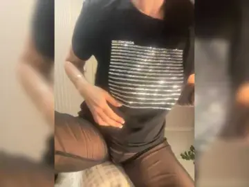 KarolinaMilf  live sex cam