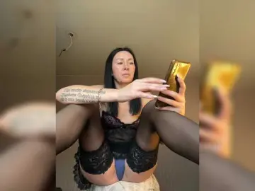 KarolinaMilf  live sex cam