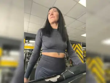 KarolinaMilf  live sex cam