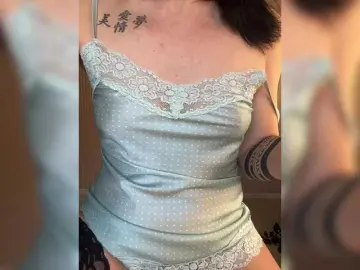 KarolinaMilf  live sex cam