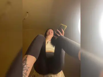 KarolinaMilf  live sex cam