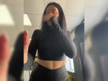 KarolinaMilf  live sex cam