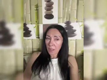 KarolinaMilf  live sex cam