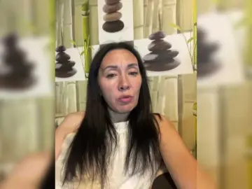 KarolinaMilf  live sex cam