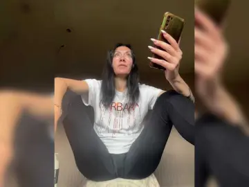 KarolinaMilf  live sex cam