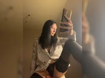 KarolinaMilf  live sex cam
