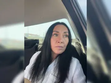 KarolinaMilf  live sex cam