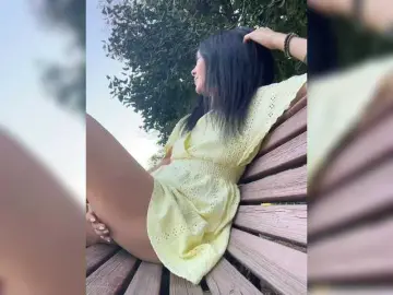 KarolinaMilf  live sex cam