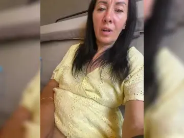 KarolinaMilf  live sex cam