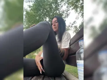 KarolinaMilf  live sex cam
