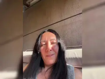 KarolinaMilf  live sex cam