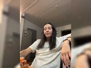 KarolinaMilf  live sex cam