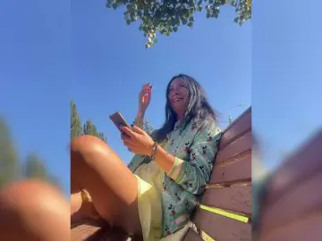 KarolinaMilf  live sex cam