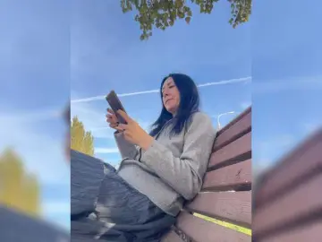 KarolinaMilf  live sex cam