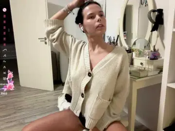 MerleRusson  live sex cam