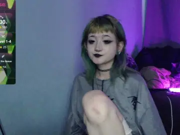 Milten-Trish  live sex cam