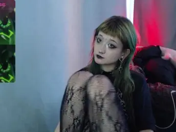 Milten-Trish  live sex cam
