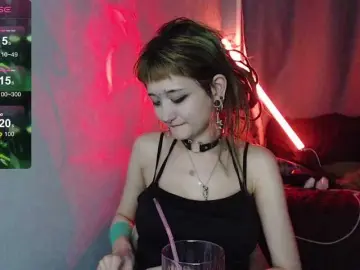 Milten-Trish  live sex cam