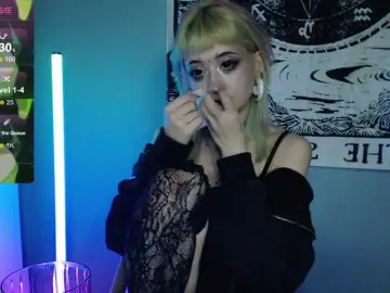 Milten-Trish  live sex cam