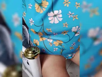 HotSqrt4u  live sex cam