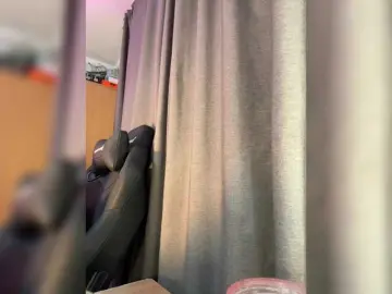 Hotangel75  live sex cam