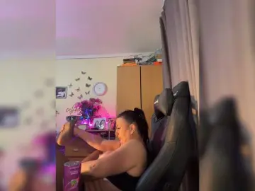Hotangel75  live sex cam