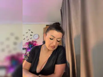 Hotangel75  live sex cam