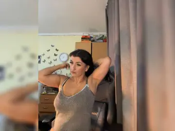 Hotangel75  live sex cam