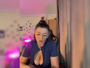 Hotangel75  live sex cam