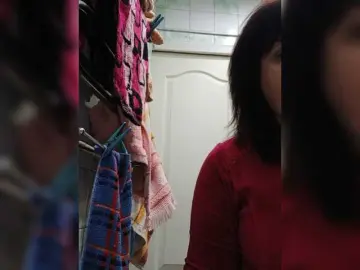 JudiJ  live sex cam