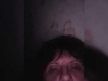 JudiJ  live sex cam
