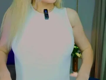 LegallyBlondea  live sex cam