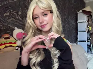 Babytuffy  live sex cam
